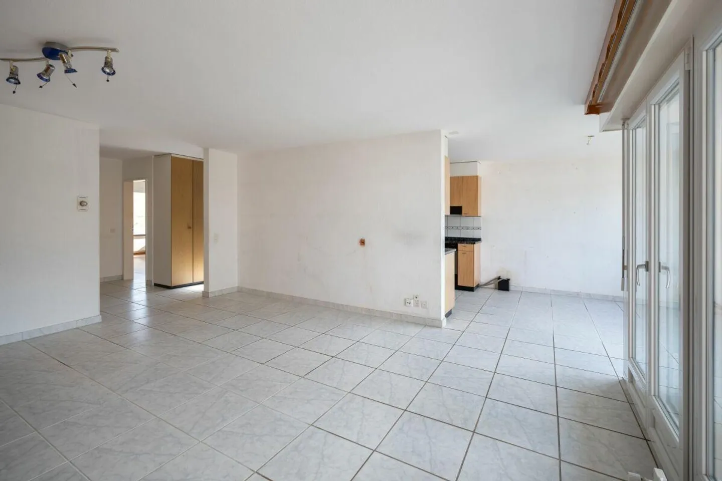 Appartamento 4.5 stanze in un affascinante edificio plurifamiliare - Foto 8 di 14