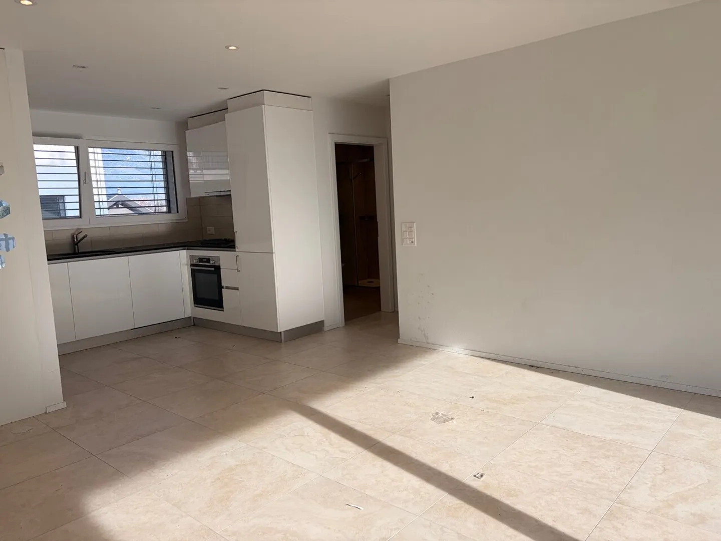 MAGNIFIKANTE 2.5-ZIMMER-WOHNUNG IM EG - Foto 4 von 6