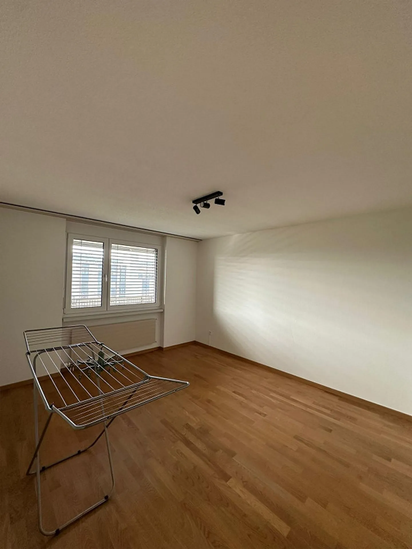 Appartement en attique de 5,5 pièces à Suhr - Photo 7 sur 15