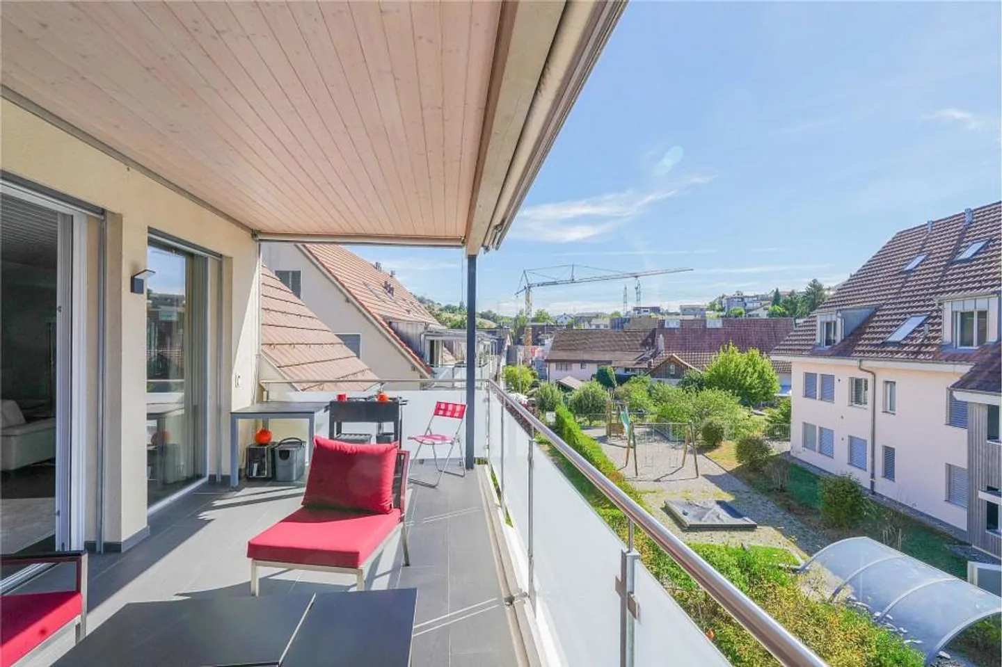 Generously living on two floors - 5.5 room maisonette apartment - Photo 6 of 13