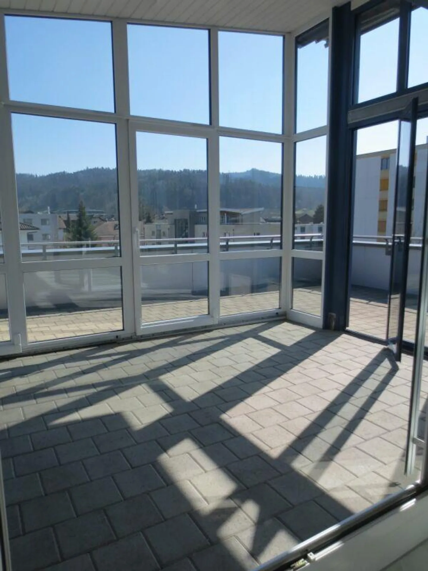 Appartamento attico 3.5 locali con giardino d'inverno - Foto 11 di 12
