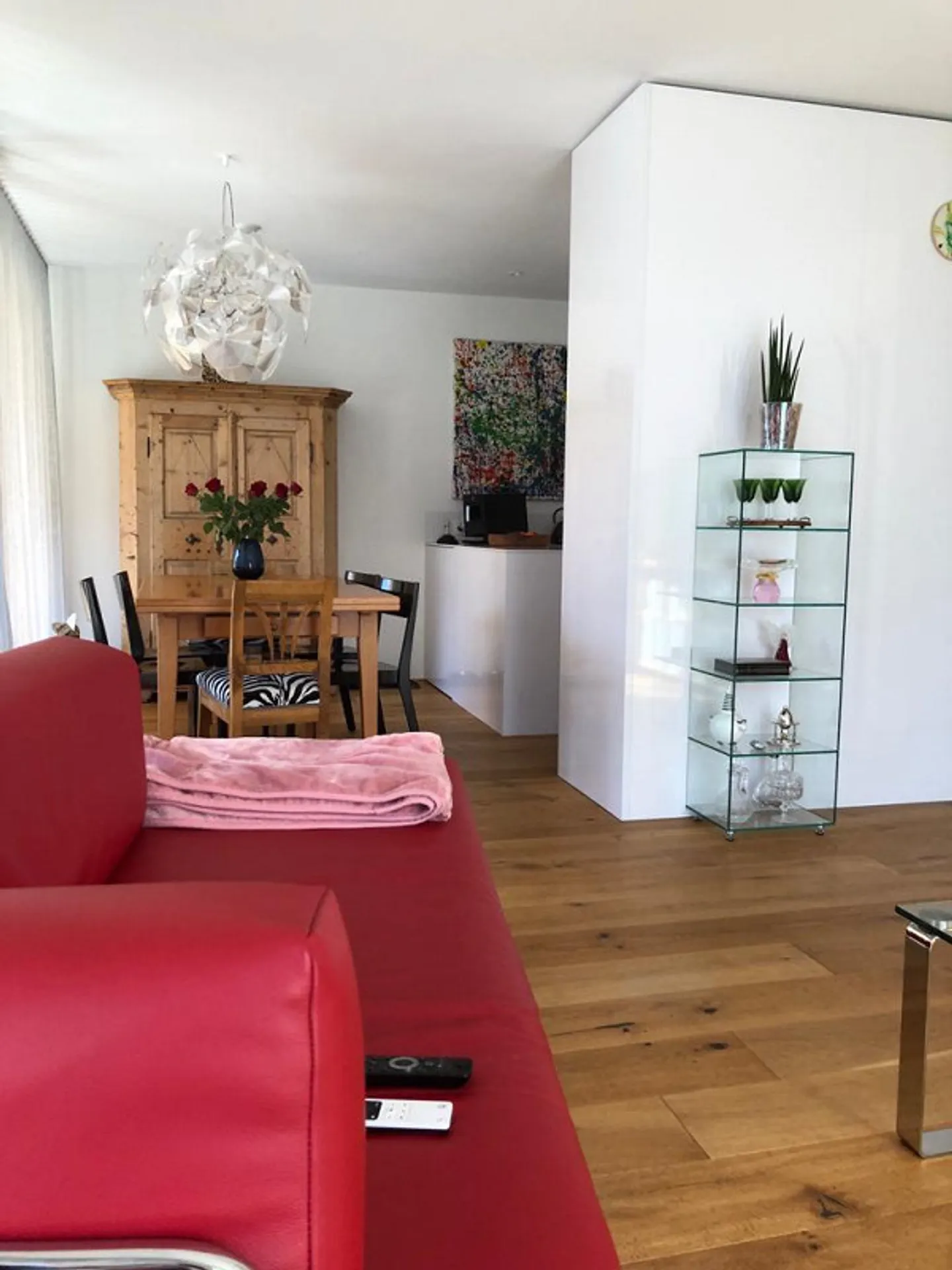 Modernes 3.5 Zimmer Apartment - Foto 2 von 9