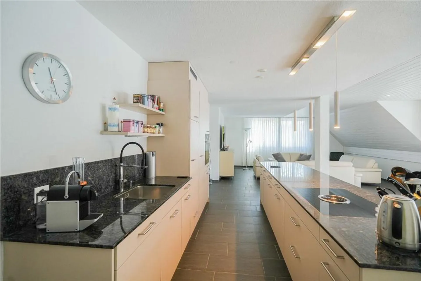 Generously living on two floors - 5.5 room maisonette apartment - Photo 13 of 13