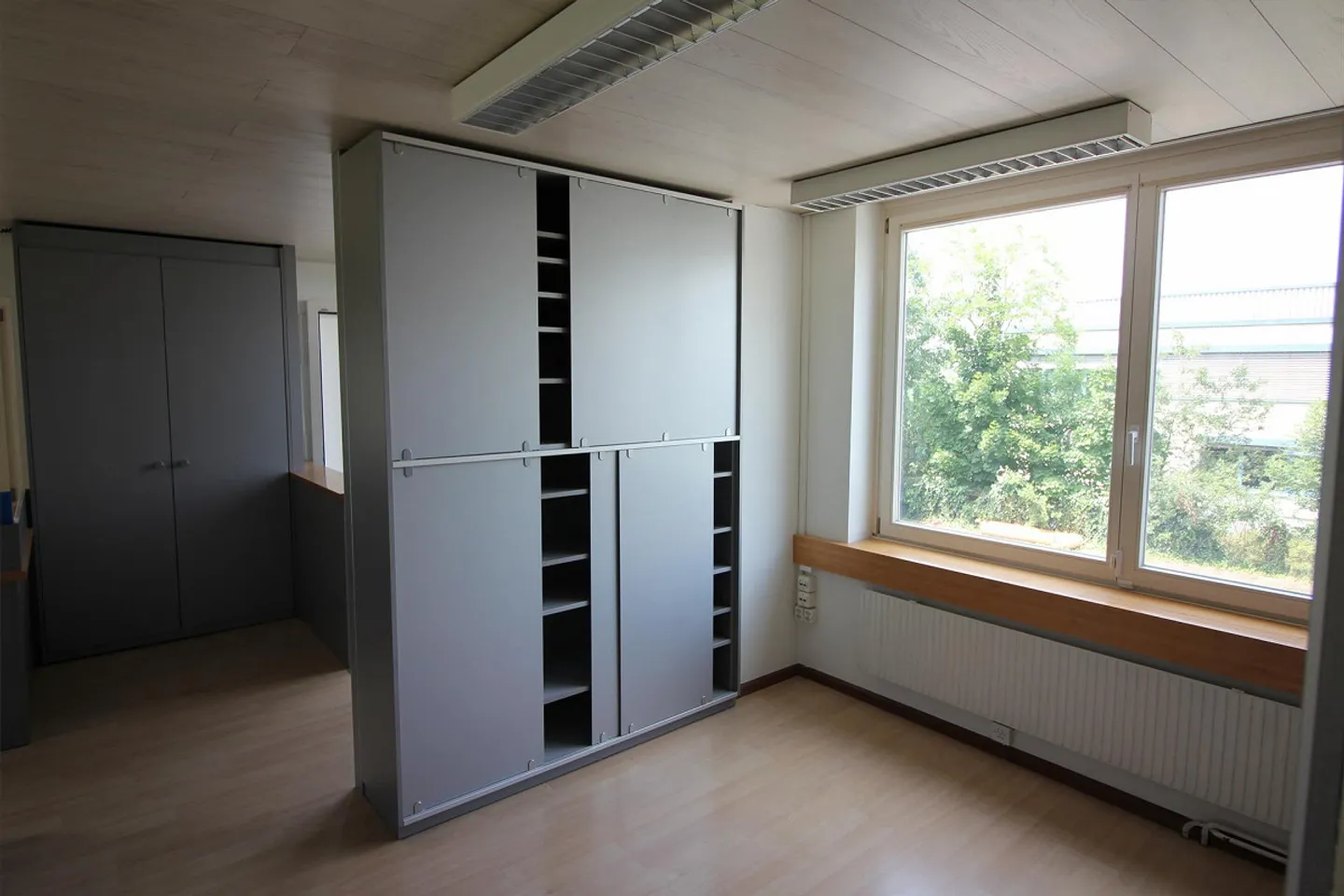 Freistehende Gewerbeliegenschaft - Foto 10 von 21