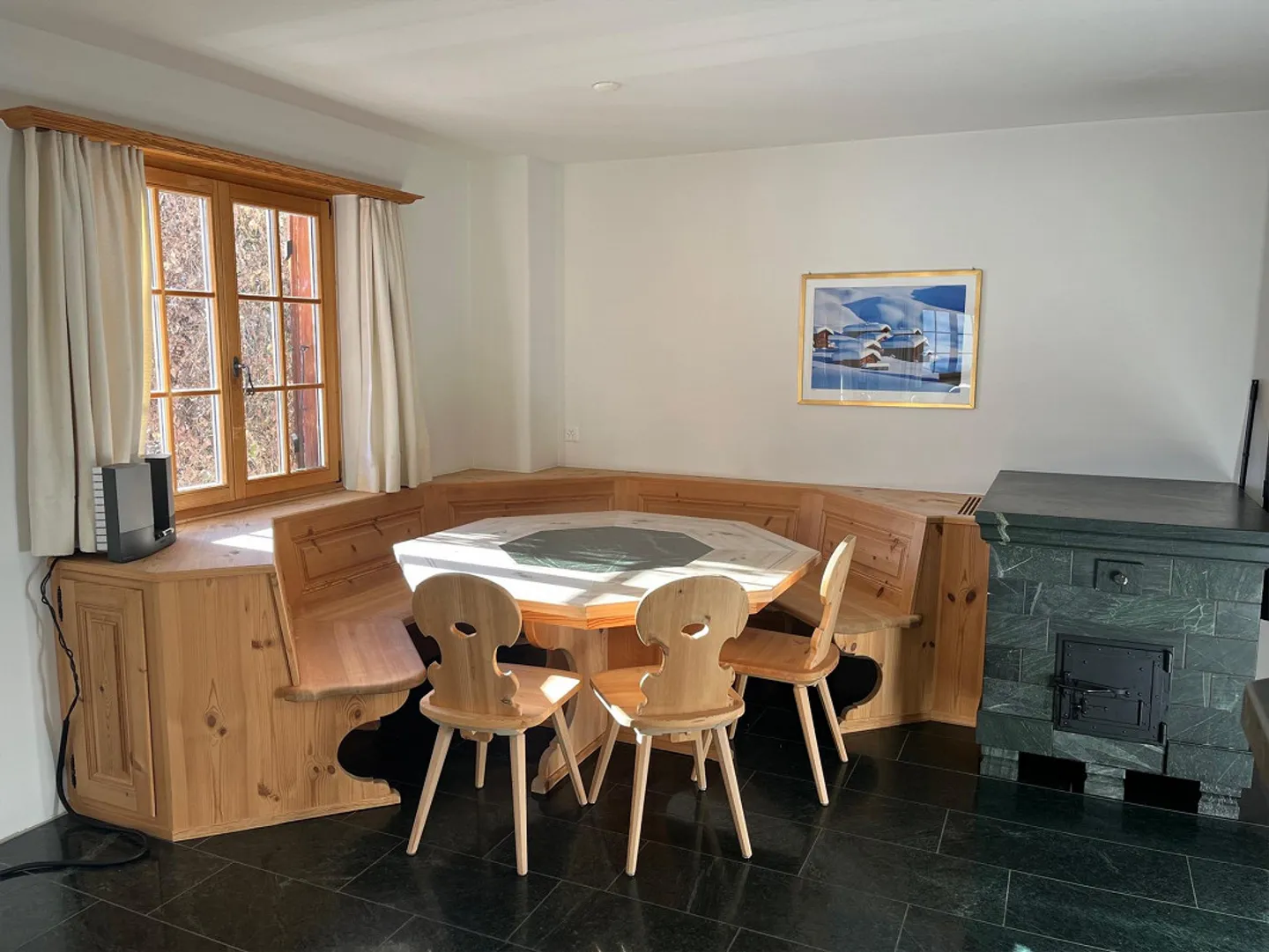 Appartement élégant de 3 1/2 pièces à un emplacement au bord du lac dégagé à Arosa - Photo 3 sur 14