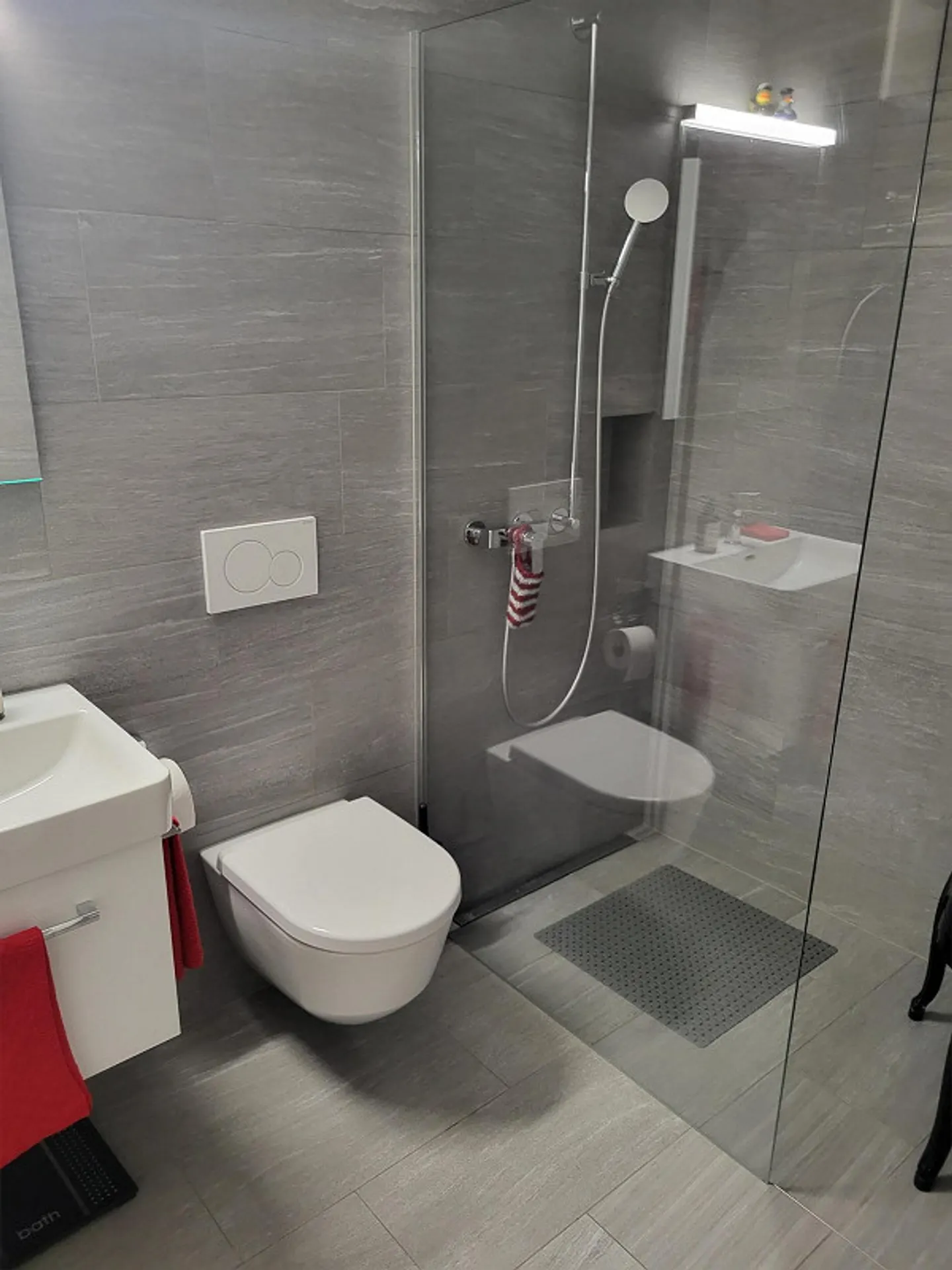 Modernes 3.5 Zimmer Apartment - Foto 7 von 9