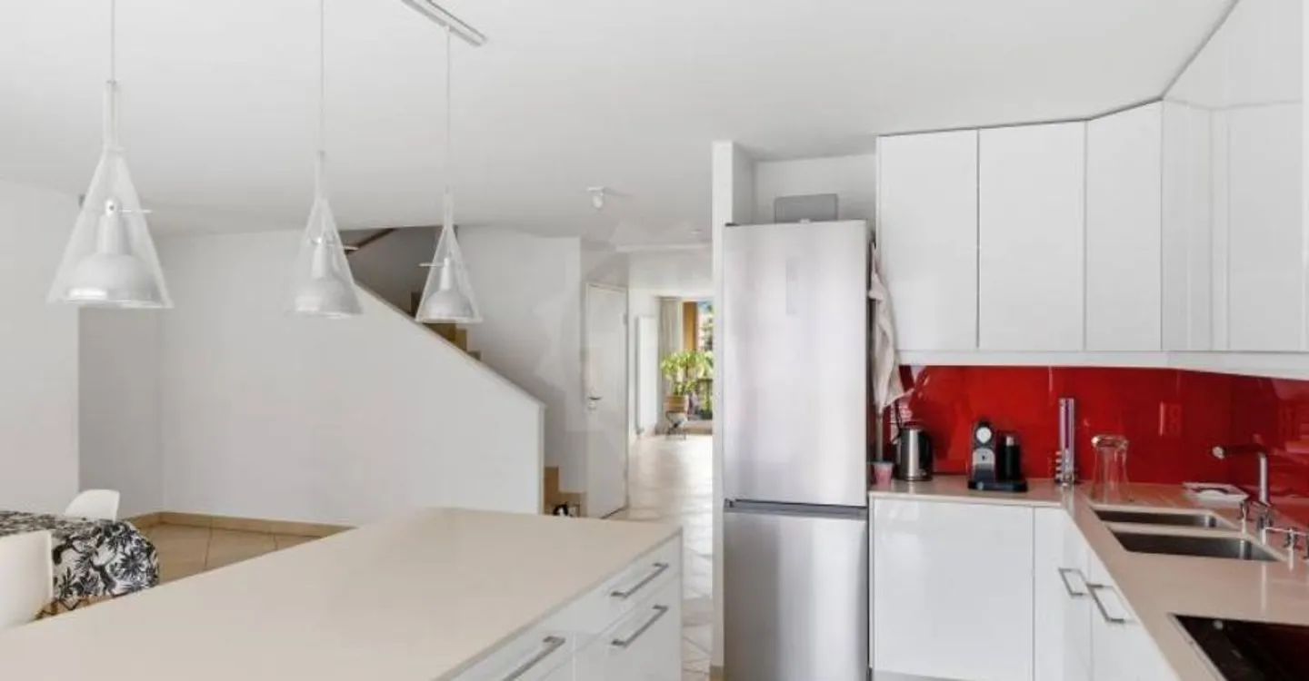 Spacious Apartment - Plan-les-Ouates - Photo 3 of 12