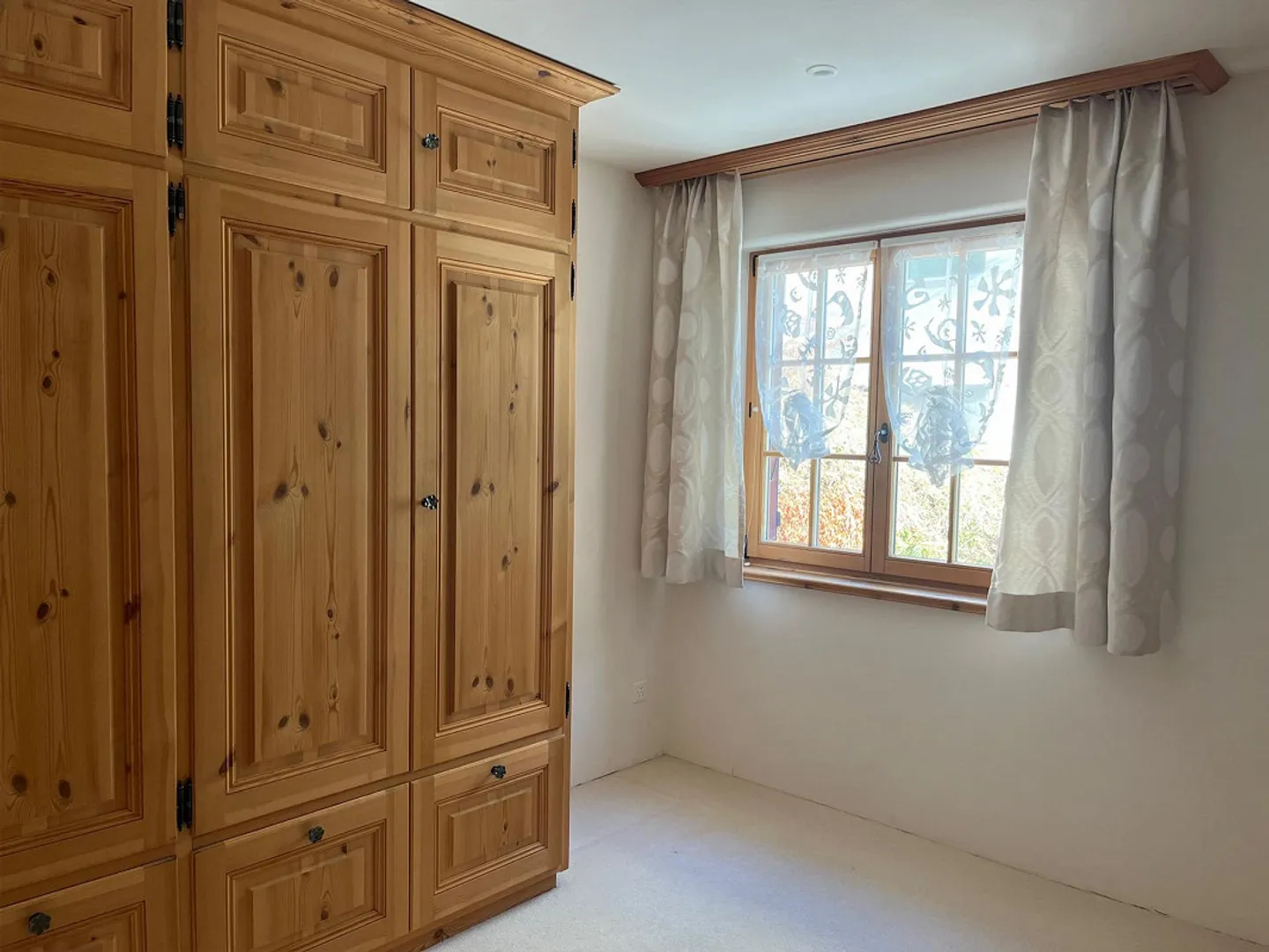 Appartement élégant de 3 1/2 pièces à un emplacement au bord du lac dégagé à Arosa - Photo 10 sur 14