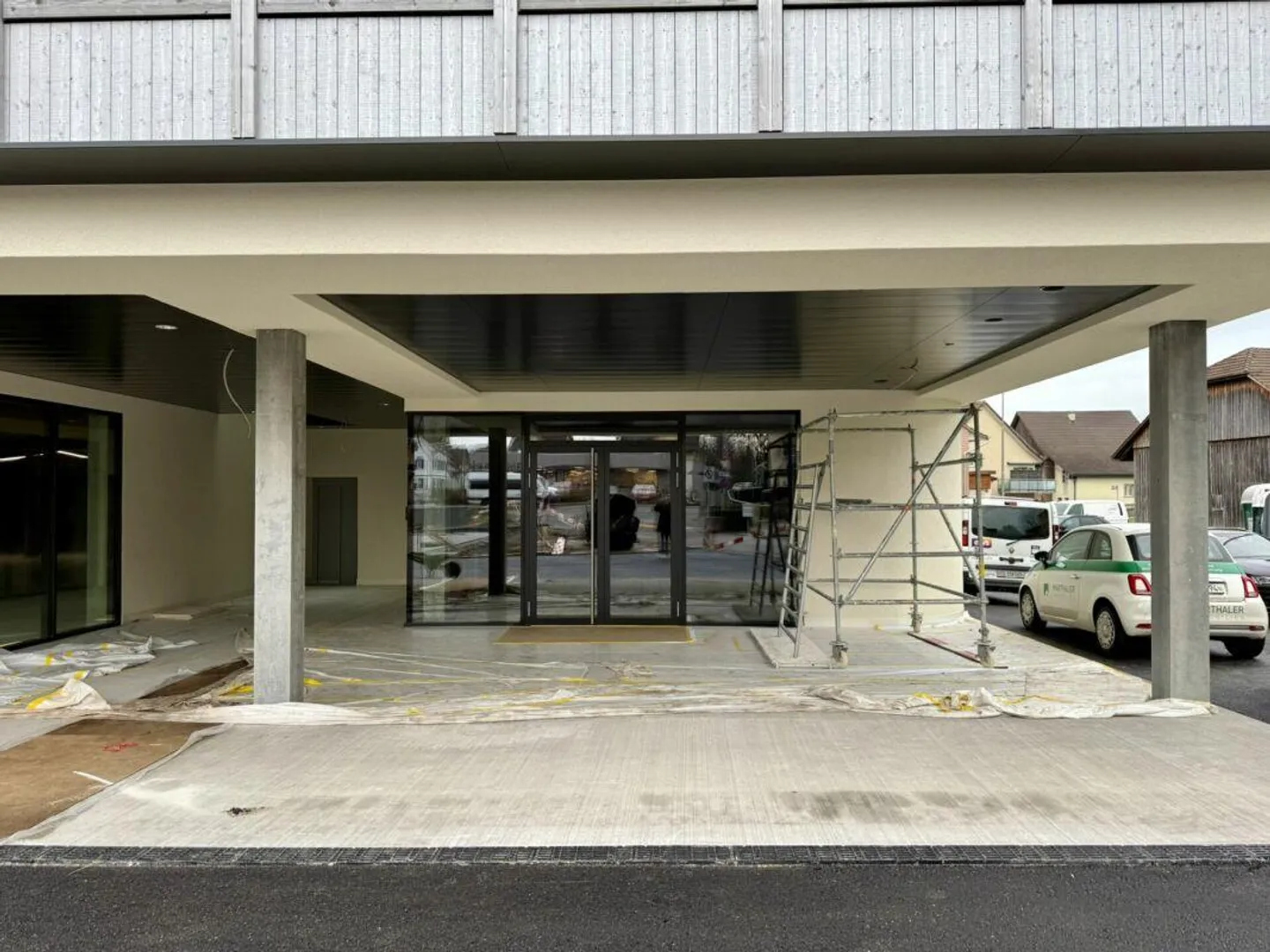 Spazio commerciale o per uffici attraente nel centro di Sirnach - Foto 3 di 6