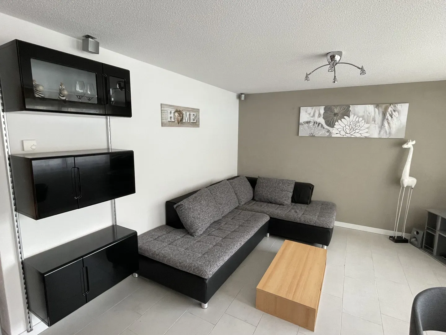 Charming Pearl 2.5 Room Second Home in Zermatt with Unobstructed Matterhorn View - Photo 3 of 16