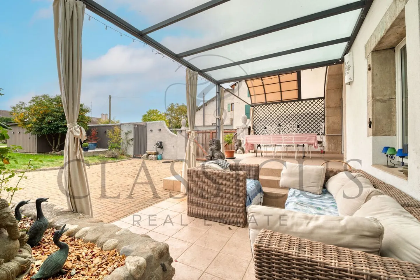 Maison de Village Charmante avec Revenu - Photo 3 sur 13