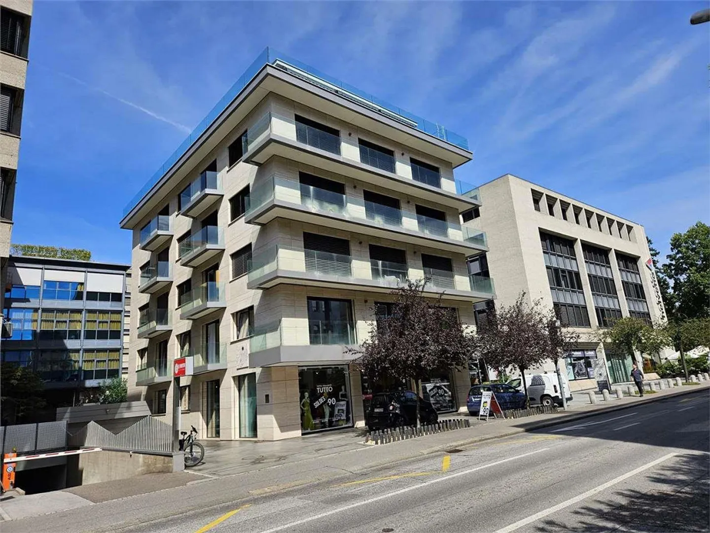 Lugano centro, ufficio con ampio terrazzo - Foto 1 di 13