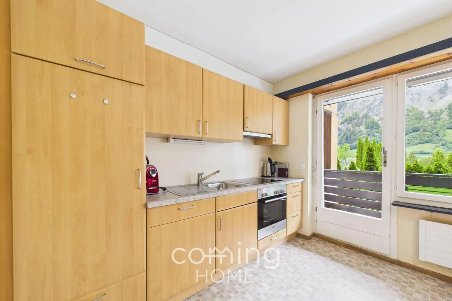 Charmante Wohnung mit Bergblick - Foto 2 von 11