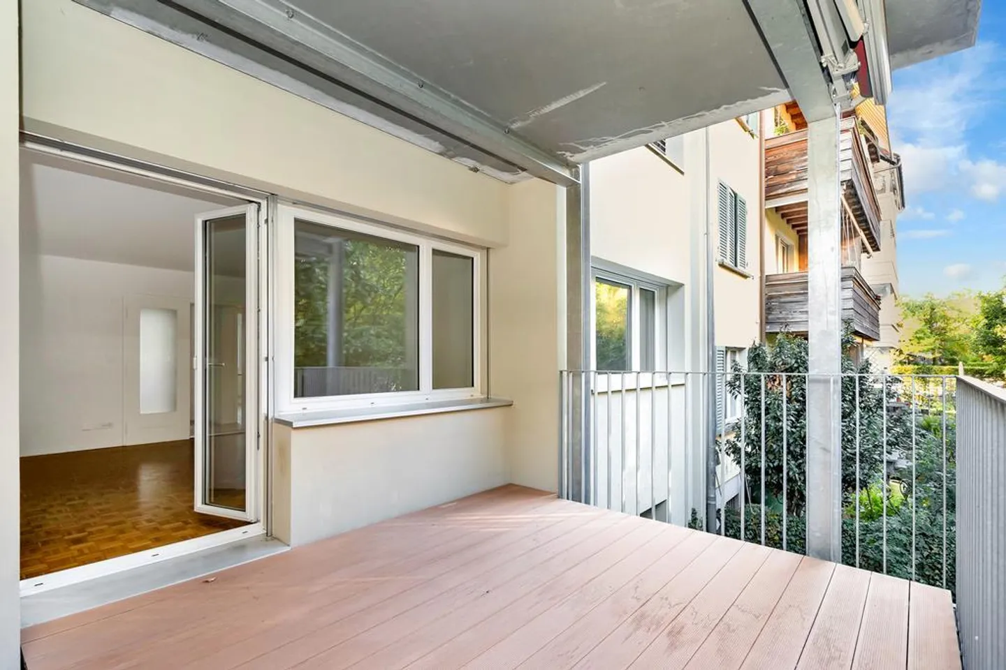 APARTMENT IN A CENTRAL LOCATION - Photo 10 of 10