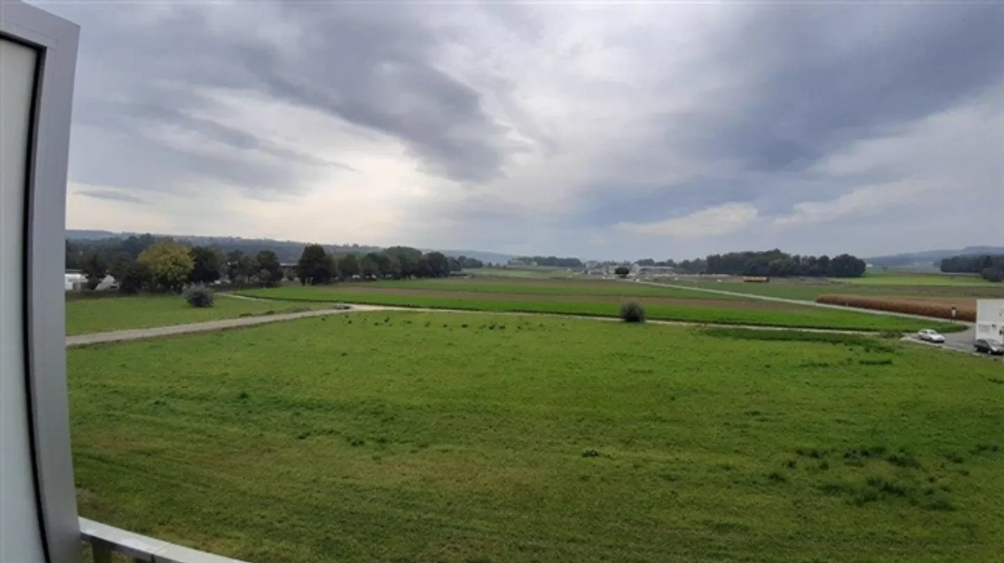 Beau studio, idéal pour les personnes seules ou les jeunes couples - Photo 3 sur 6