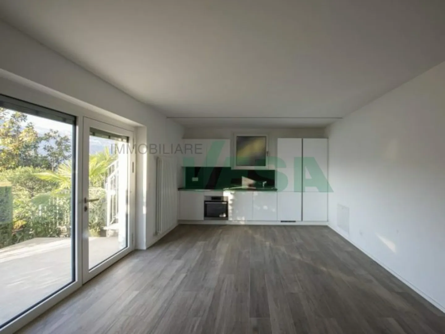 Delizioso appartamento monolocale con vista lago e bella terrazza - Foto 2 di 10