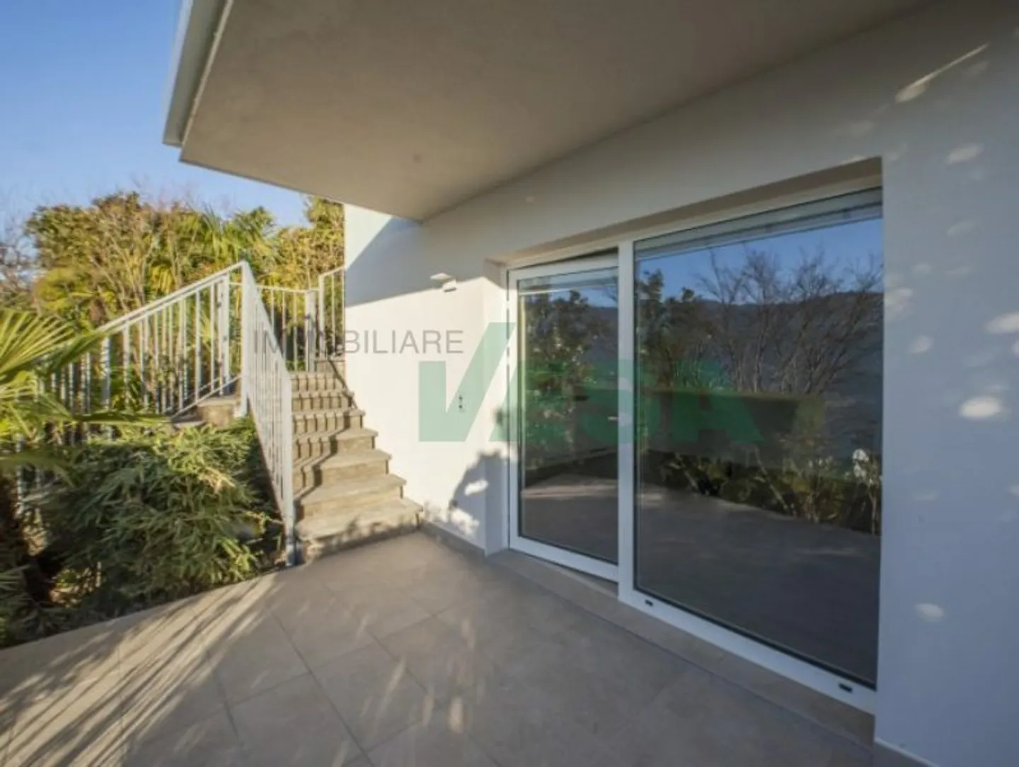 Delizioso appartamento monolocale con vista lago e bella terrazza - Foto 5 di 10