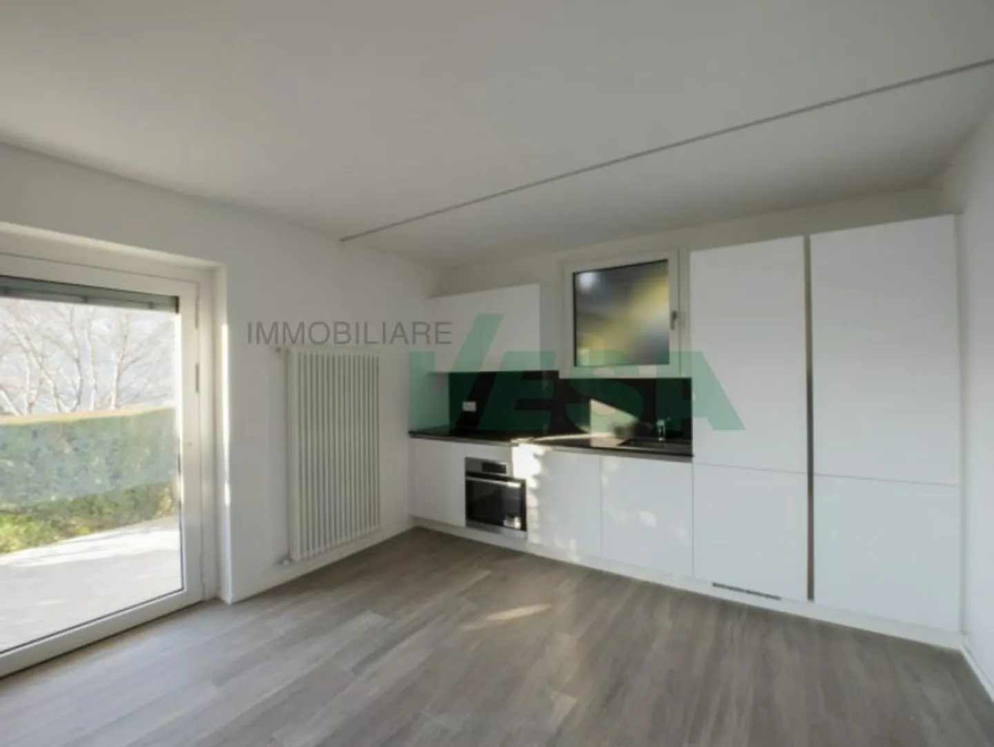 Delizioso appartamento monolocale con vista lago e bella terrazza - Foto 6 di 10