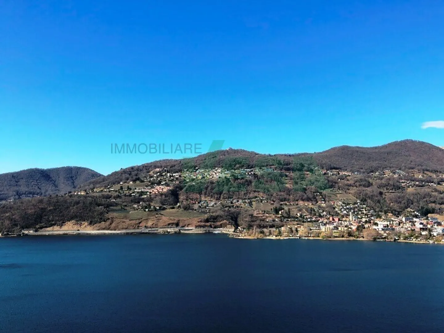 Delizioso appartamento monolocale con vista lago e bella terrazza - Foto 7 di 10