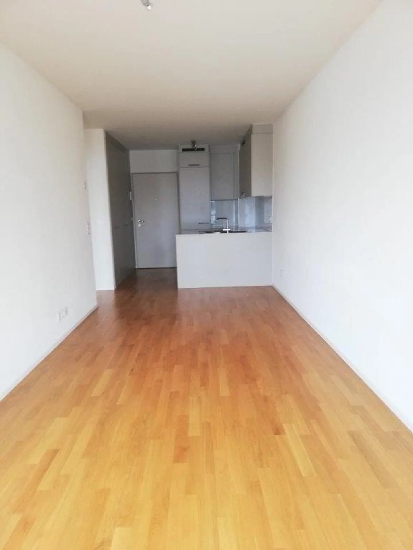 Modern Living - Photo 4 of 5