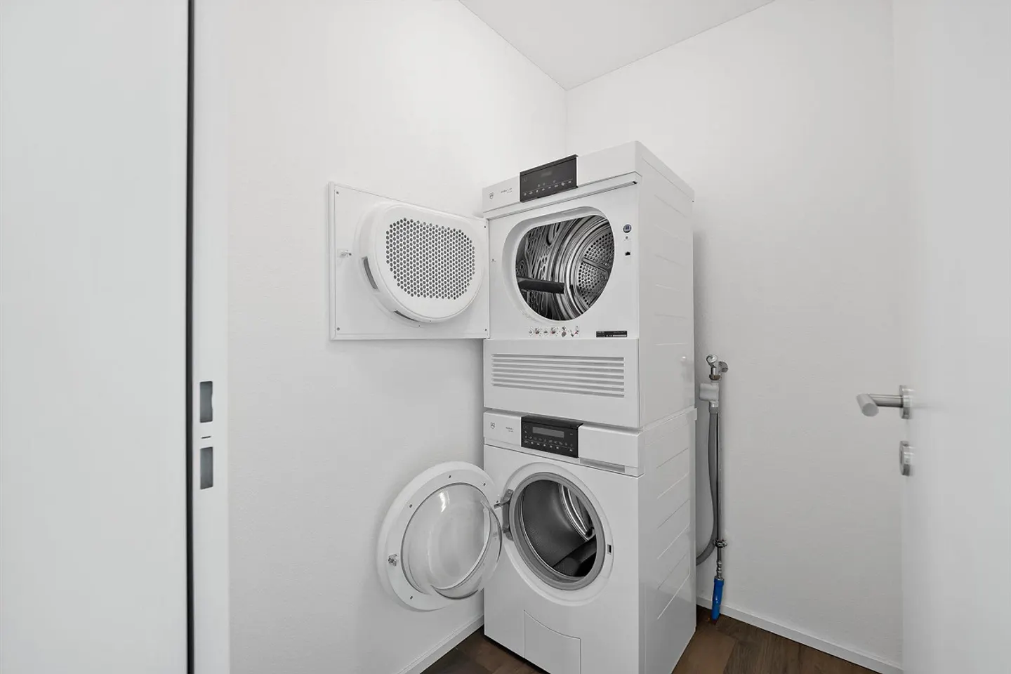 Moderno appartamento di 3.5 locali in posizione centrale - Foto 8 di 10