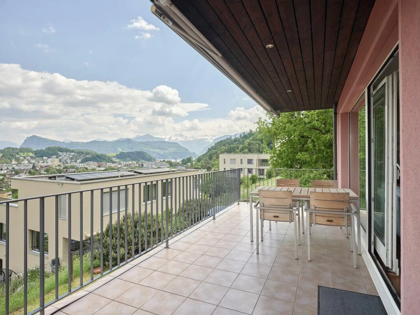A Retreat with Plenty of Privacy - Photo 7 of 16