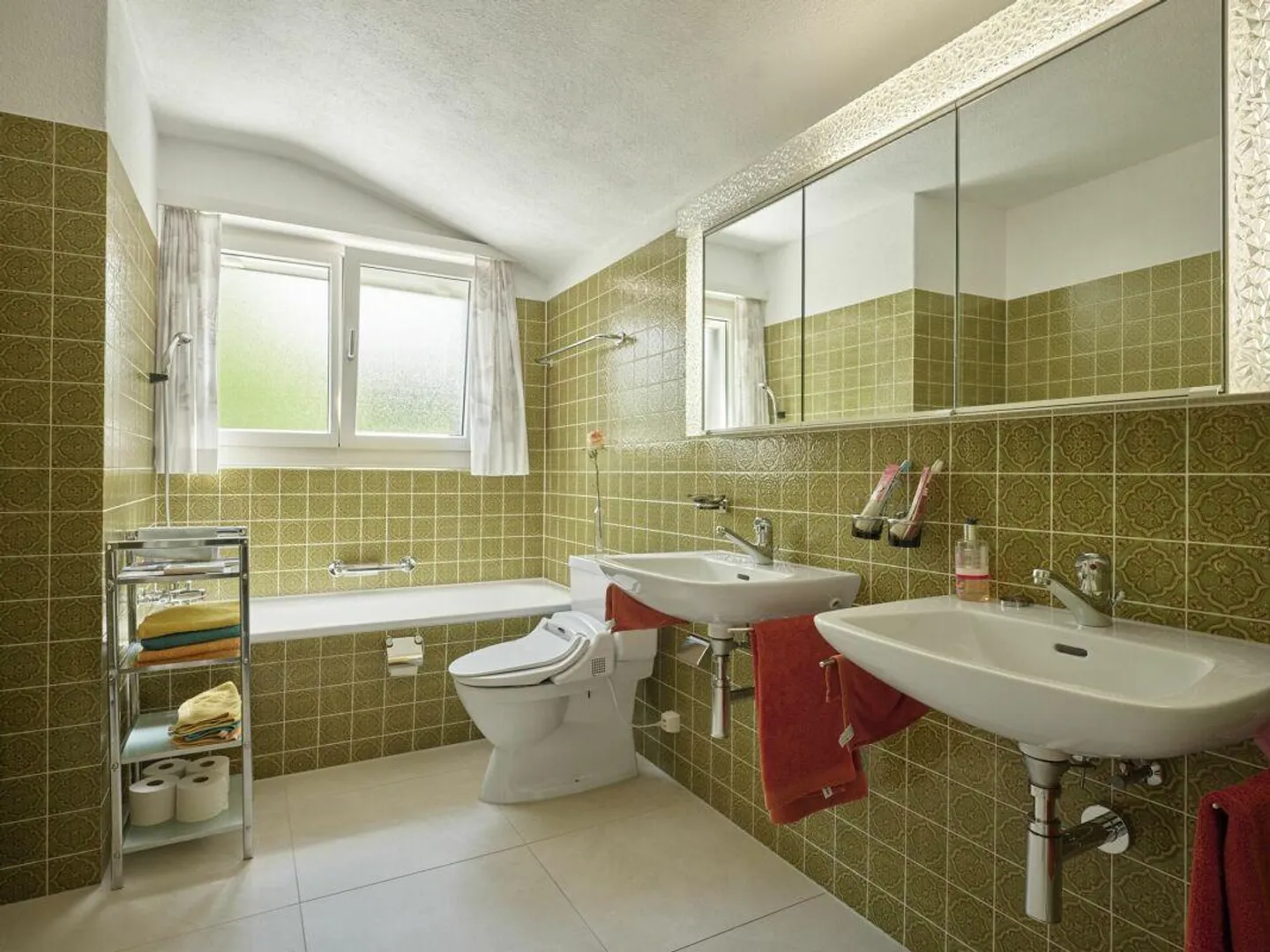 A Retreat with Plenty of Privacy - Photo 10 of 16