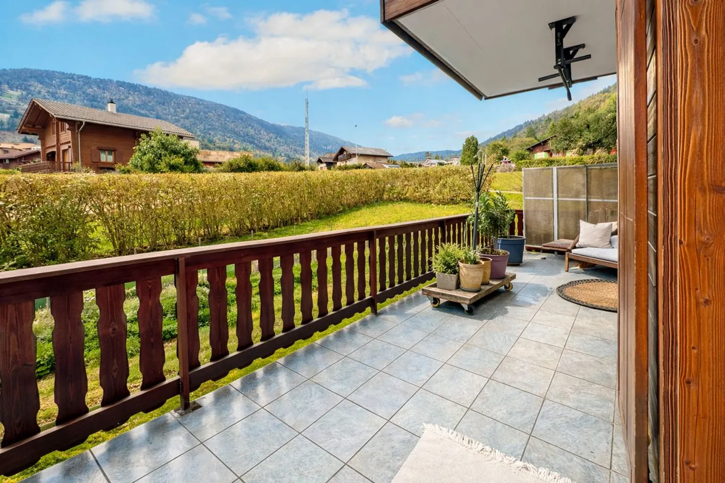 Geräumige Wohnung mit Balkonen - Foto 9 von 14