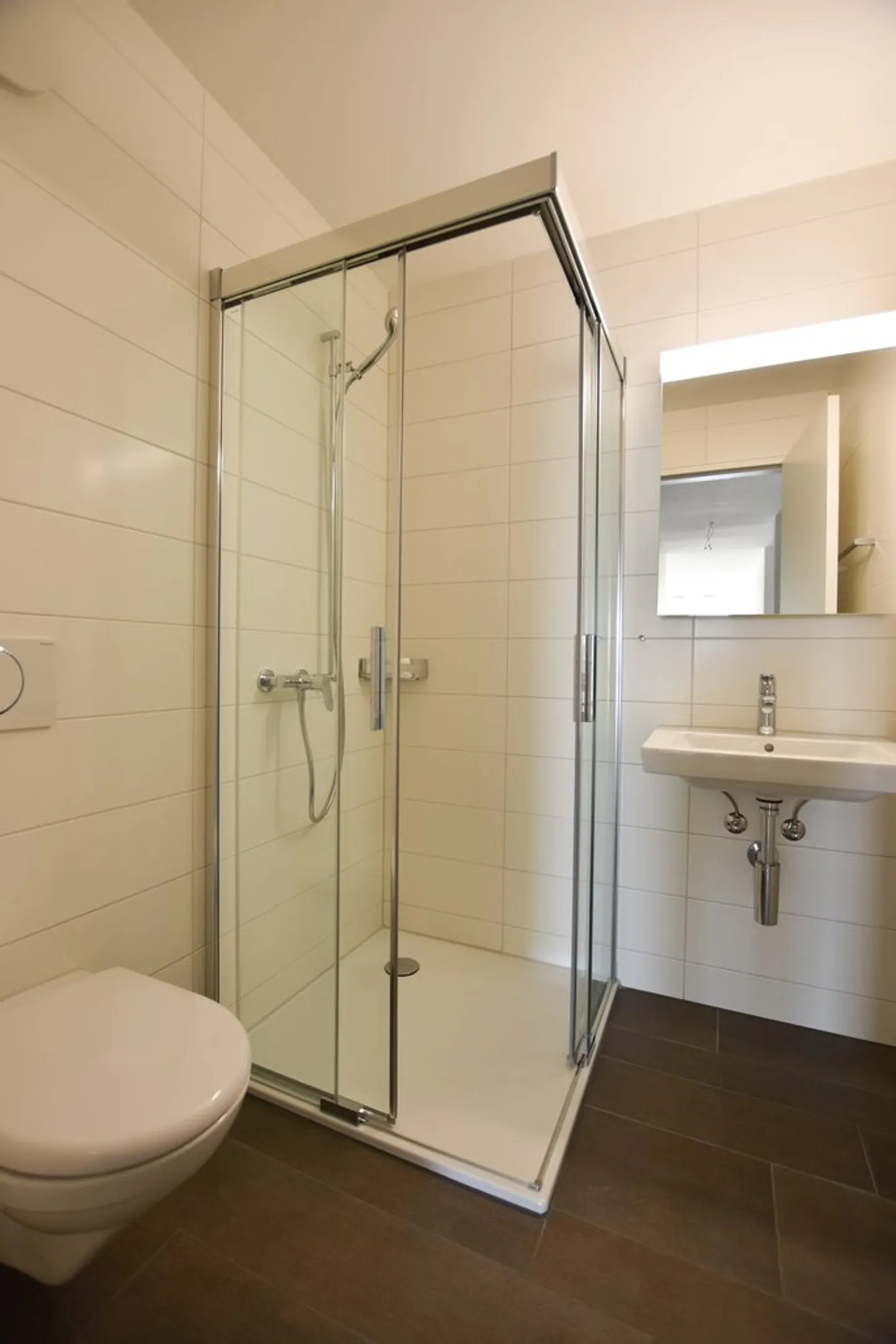 Appartamento moderno di 3,5 locali in affitto al Jardin du Paradis - Foto 7 di 12