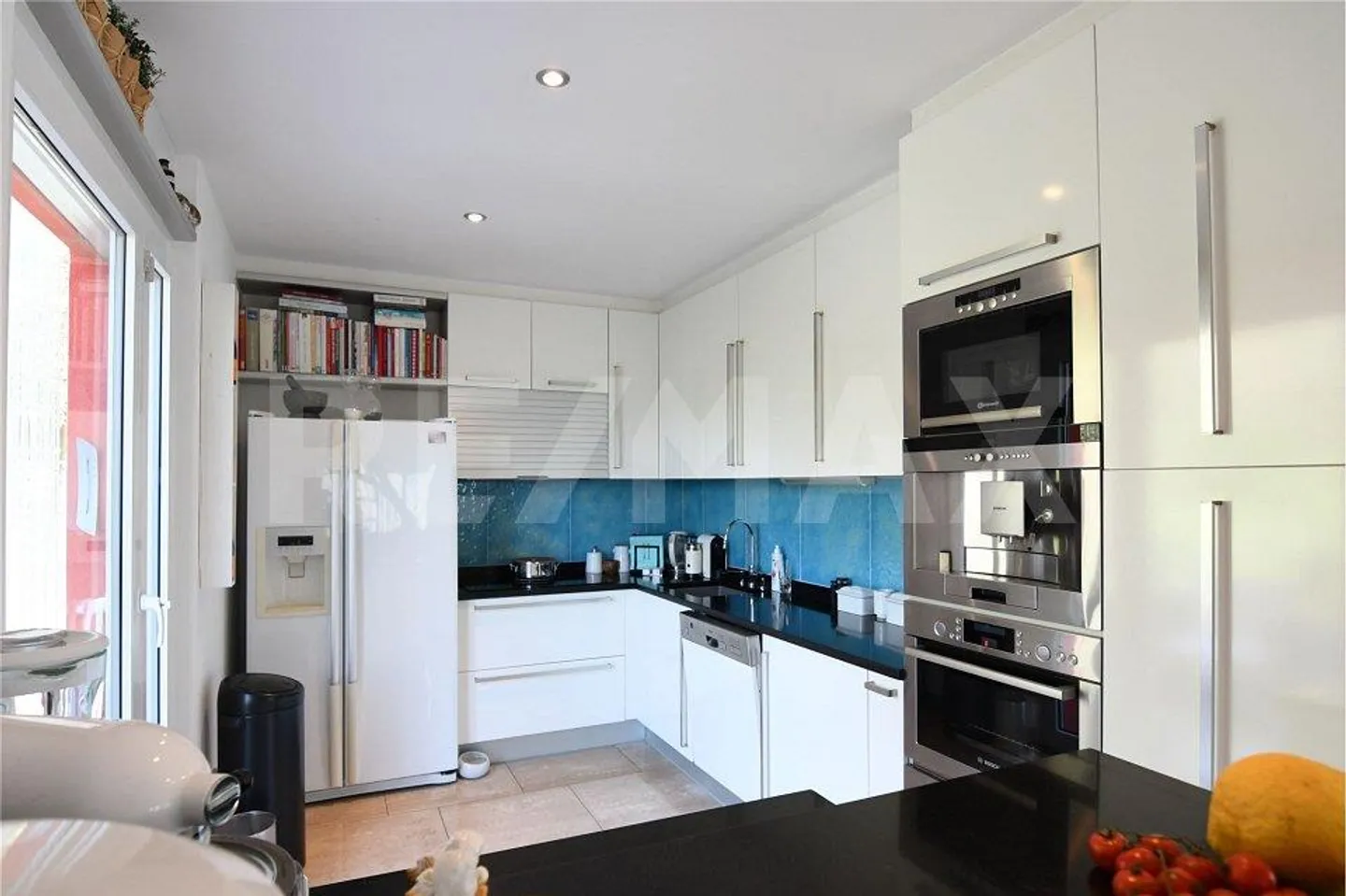 Charming holiday home with pool and terrace - Photo 10 of 13