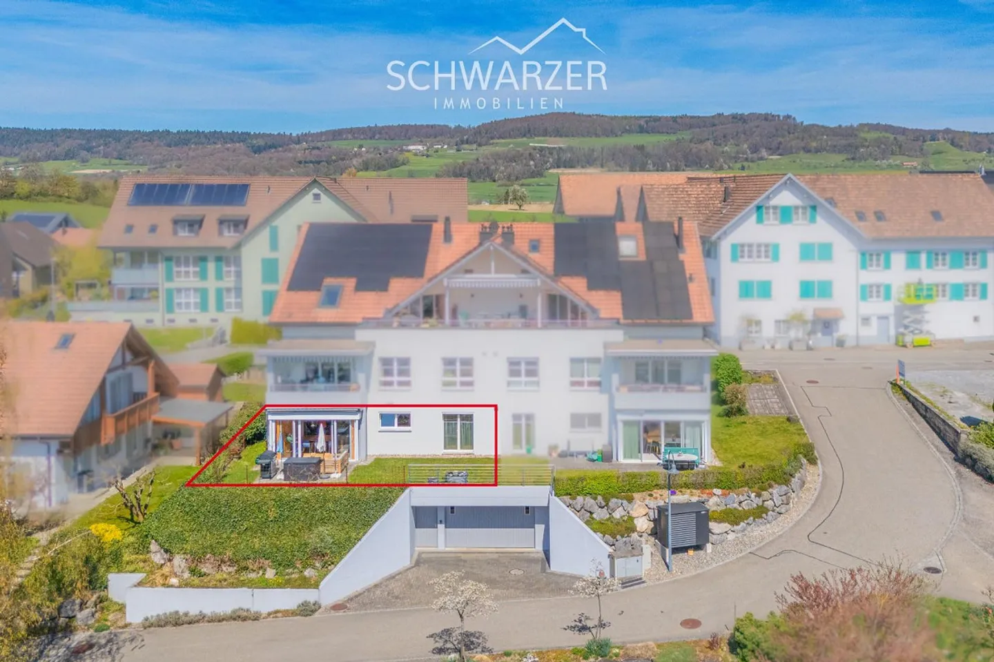 Arriver, vivre et se sentir bien - Appartement ensoleillé de 5,5 pièces avec vue dégagée, jardin et qualité de vie - Photo 1 sur 21