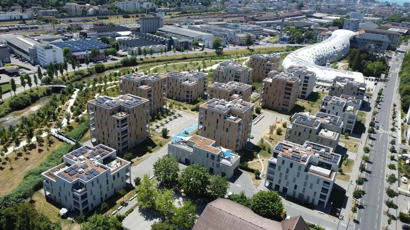 Appartamento moderno di 3,5 locali in affitto al Jardin du Paradis - Foto 10 di 12