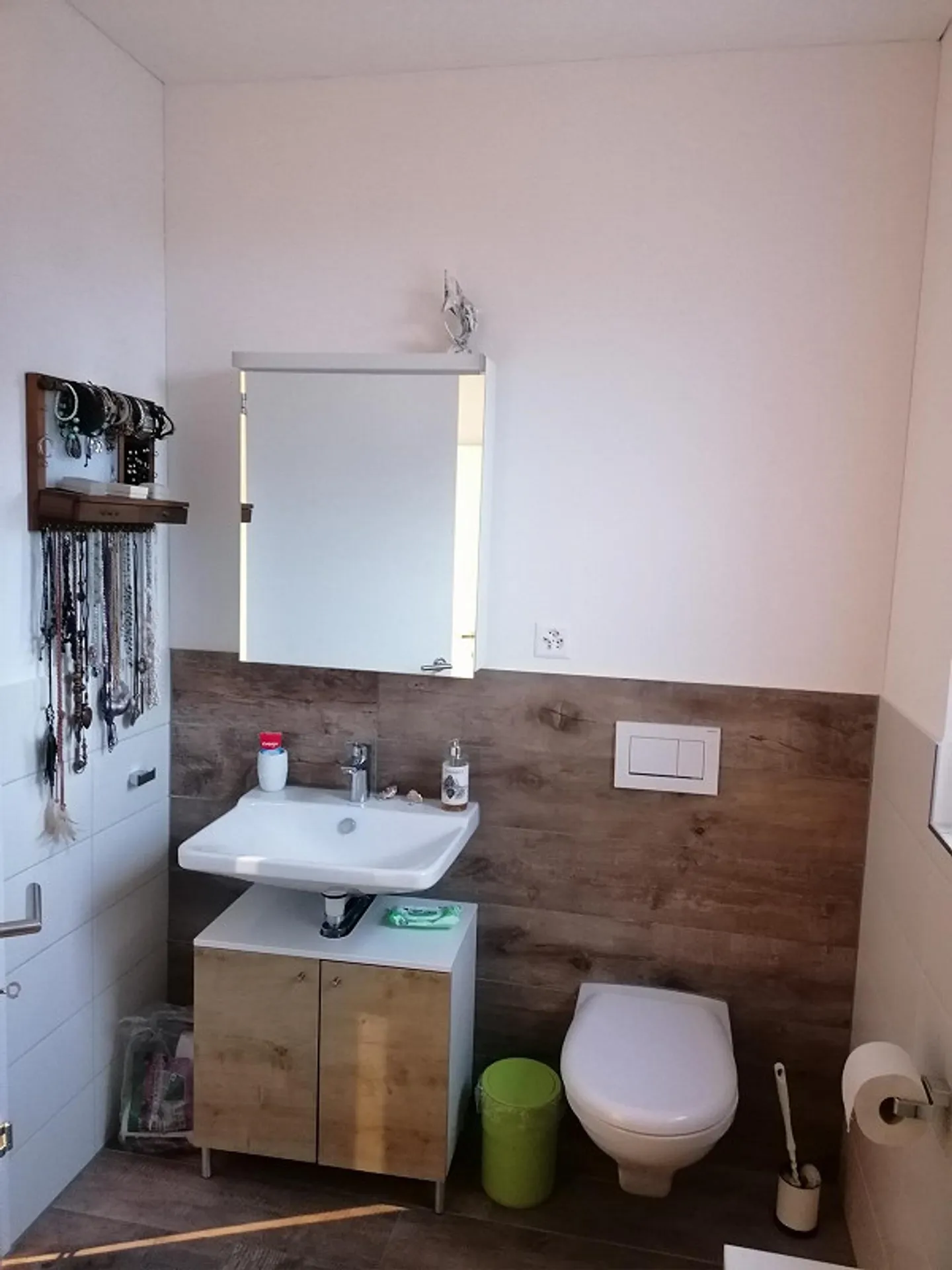 Beautiful modern apartment - Photo 8 of 13