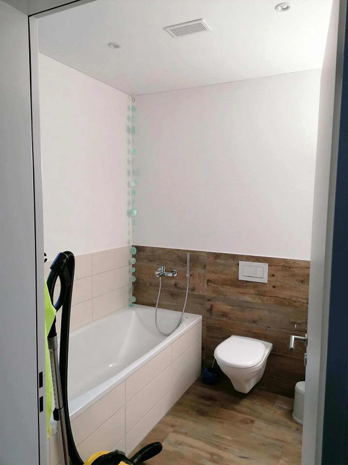 Beautiful modern apartment - Photo 11 of 13