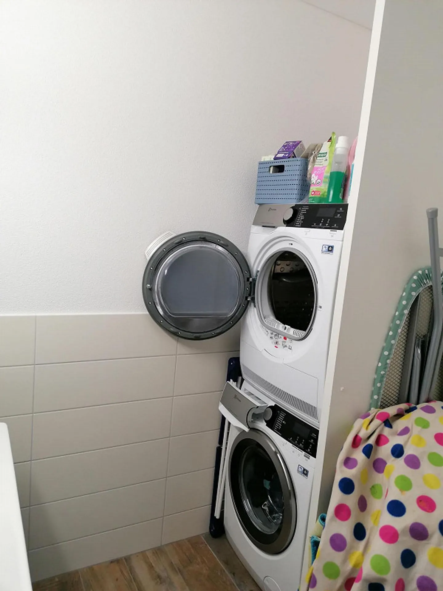 Beautiful modern apartment - Photo 12 of 13