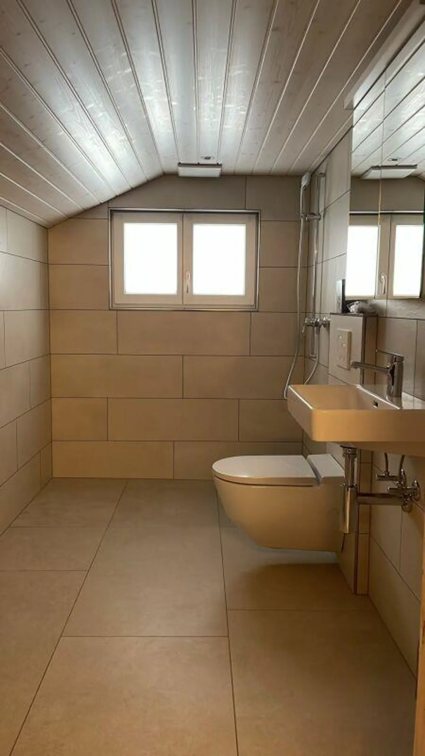 Small house for rent in a dream location! - Photo 3 of 7