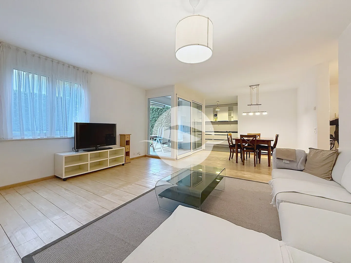 Möbliertes Apartment mit Garten - Foto 1 von 9