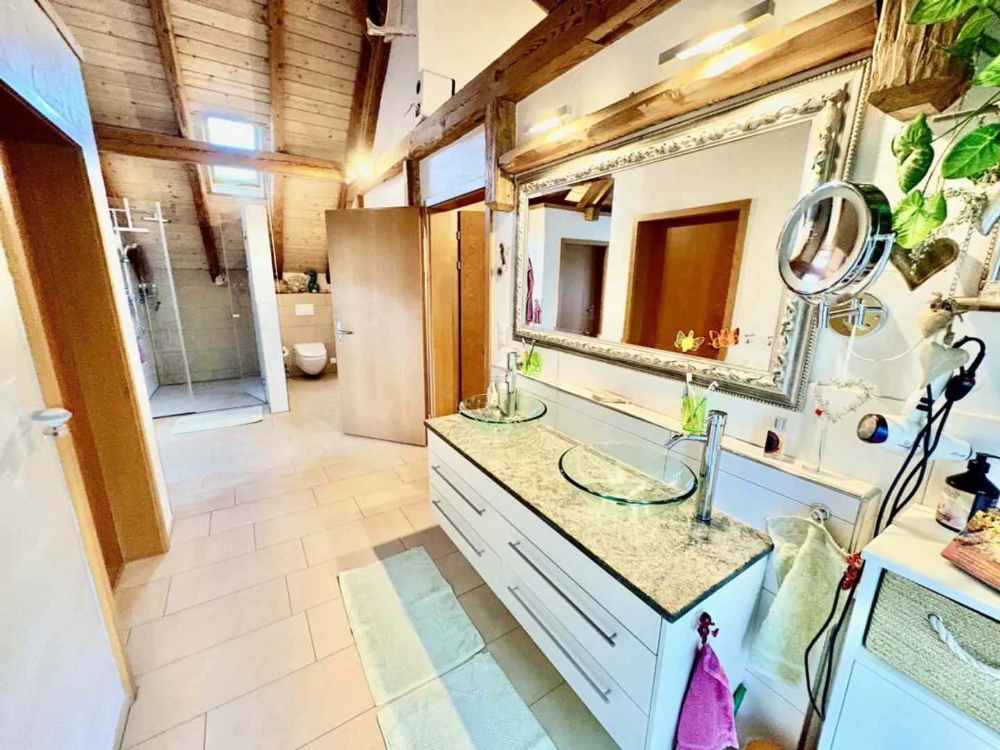 Geräumiges Zweifamilienhaus in der Natur - Foto 13 von 25