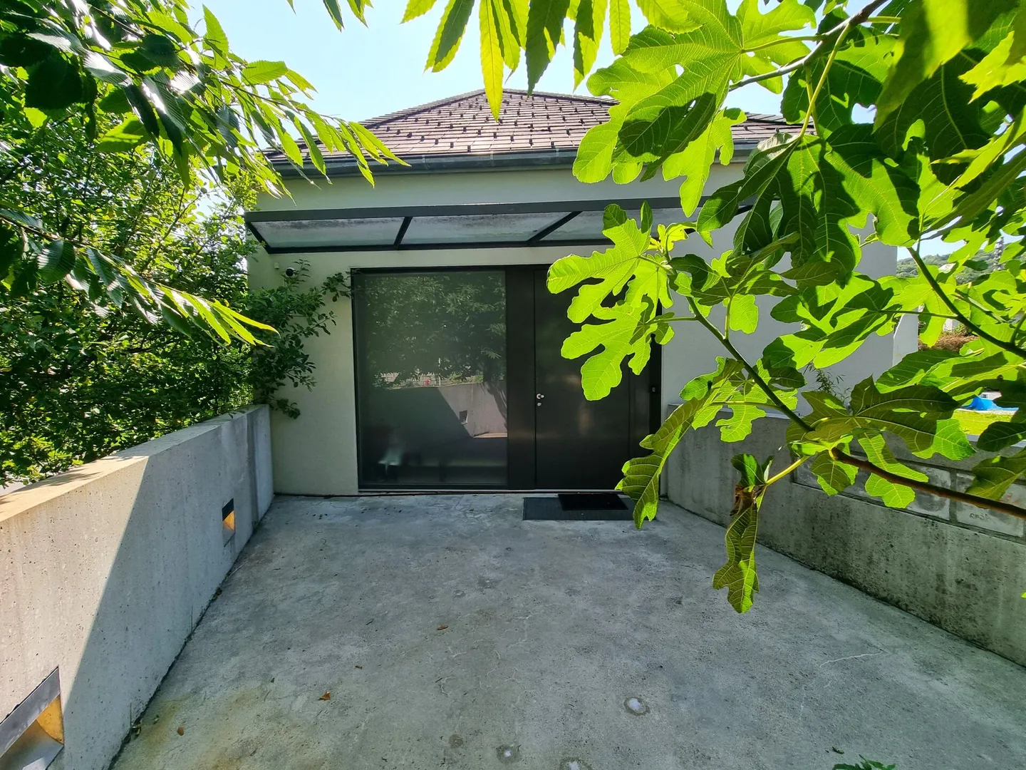 Villa architettonica moderna con piscina! - Foto 11 di 30