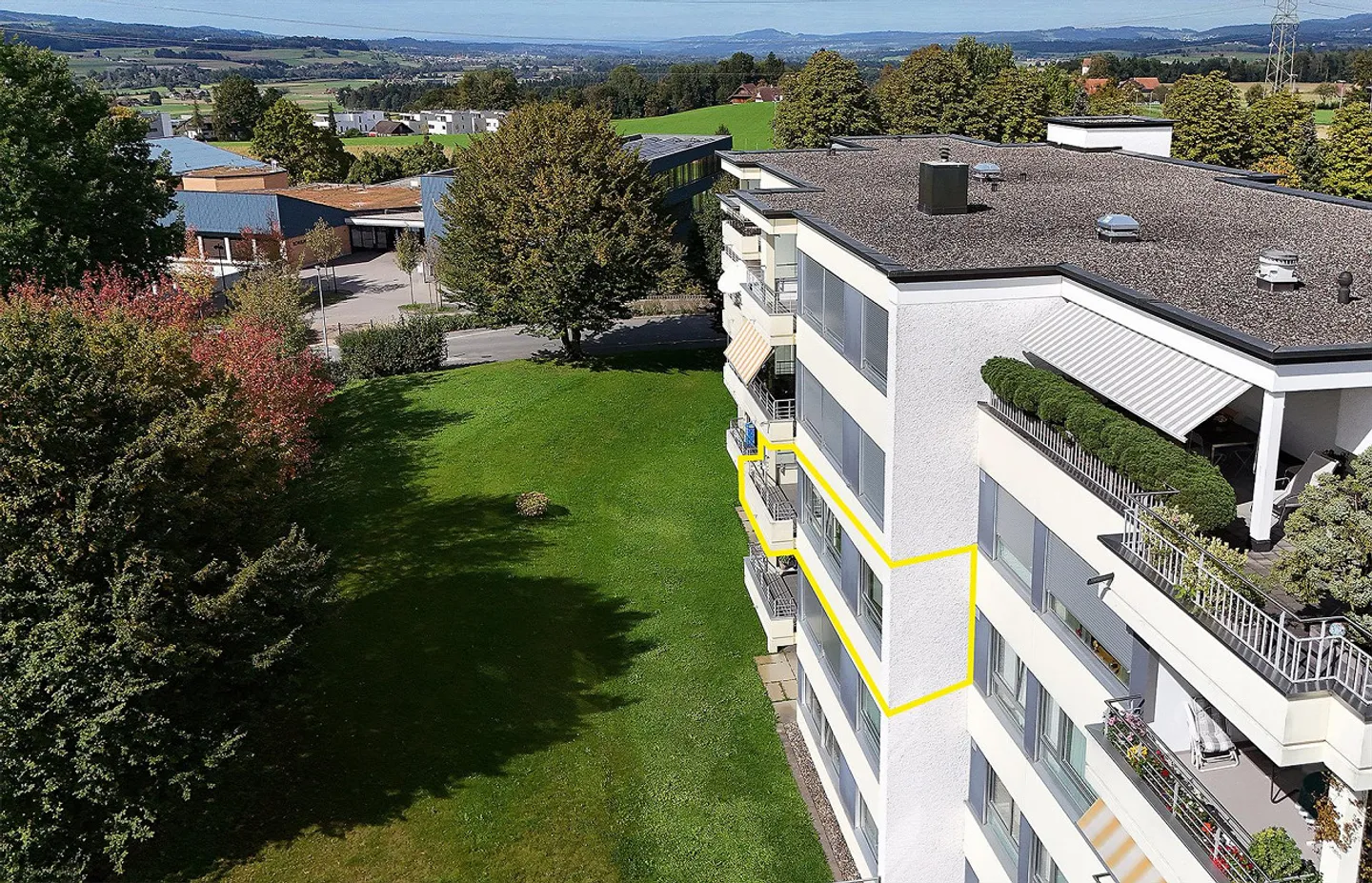5.5-room apartment in a quiet location with a view - Photo 6 of 10