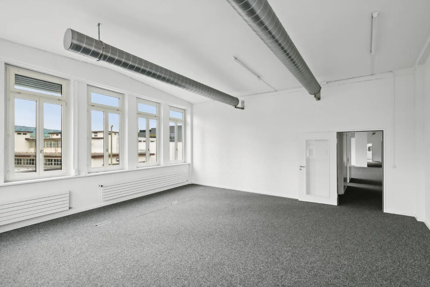 Modernes Büro mit Seesicht - Foto 3 von 7