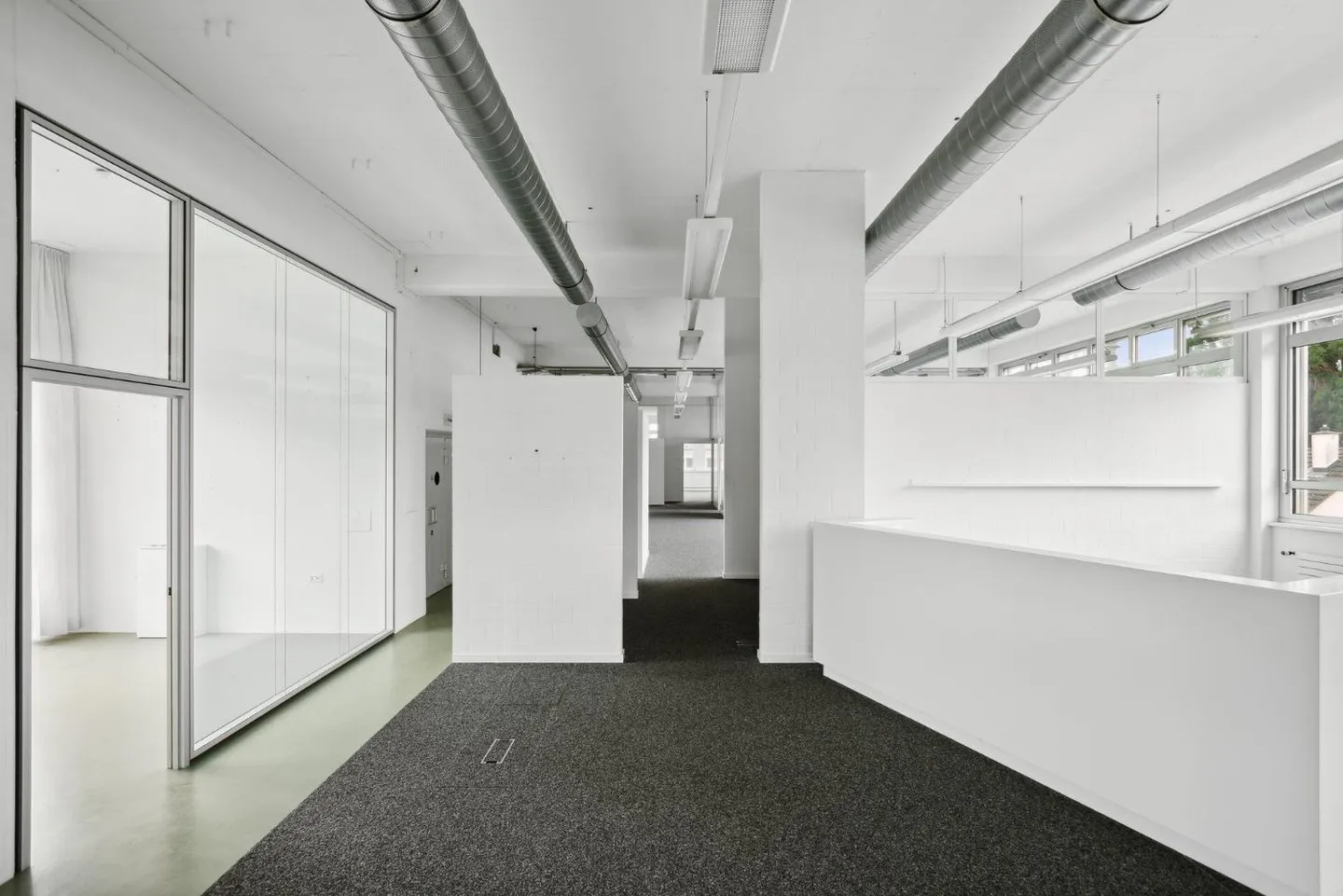 Modernes Büro mit Seesicht - Foto 5 von 7
