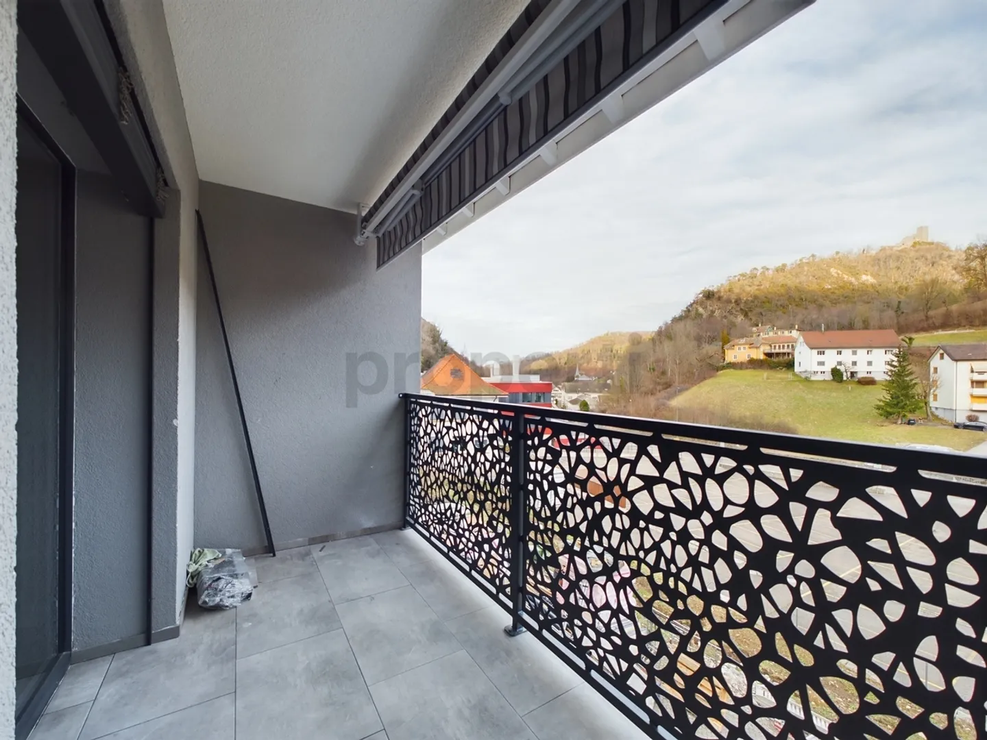 Stillvolle und renovierte 4.5-Zimmer Wohnung in Waldenburg - Foto 8 von 9