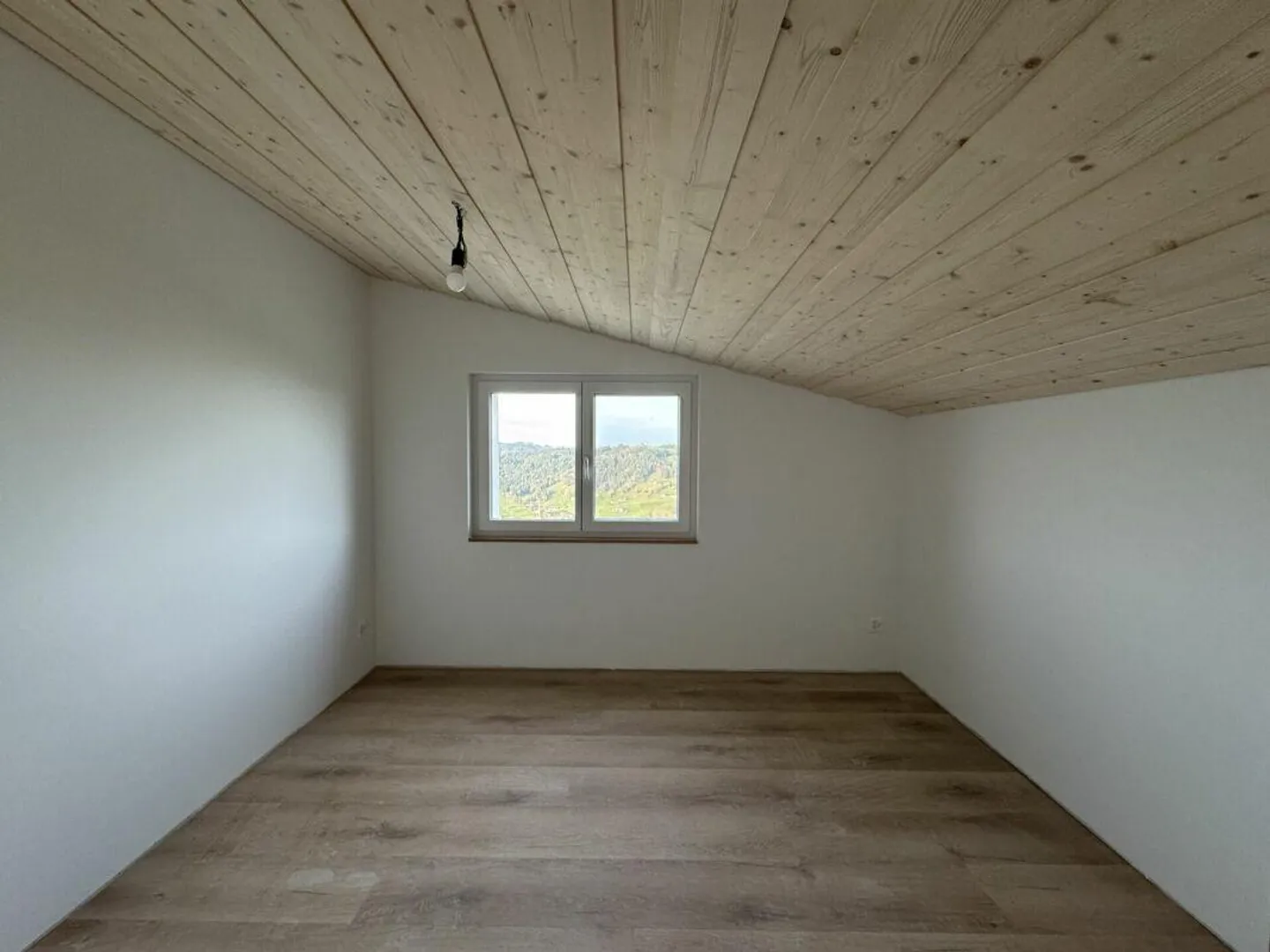 Small house for rent in a dream location! - Photo 5 of 7