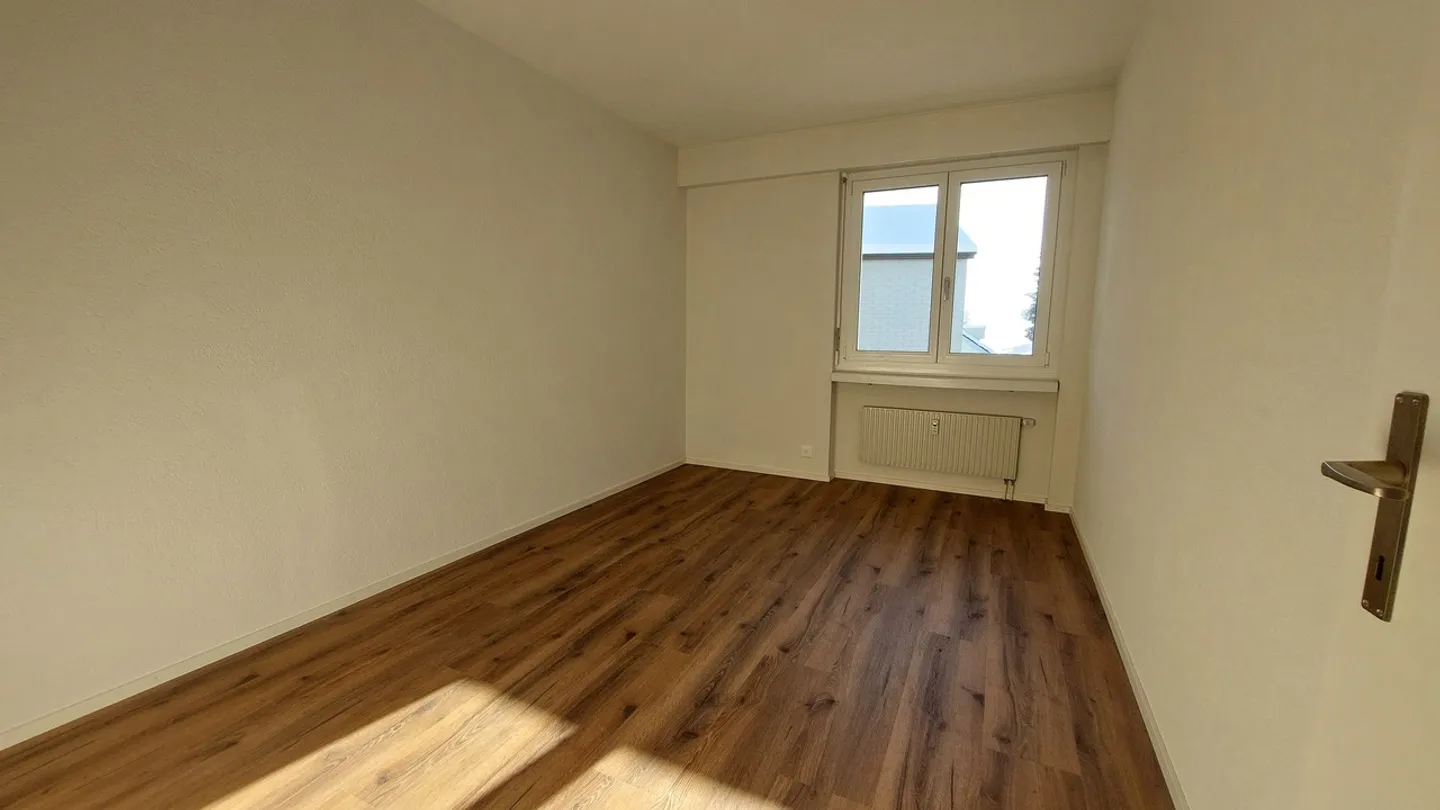 Appartamento ristrutturato e centralmente situato di 4,5 stanze in Schybiweg - Foto 5 di 13