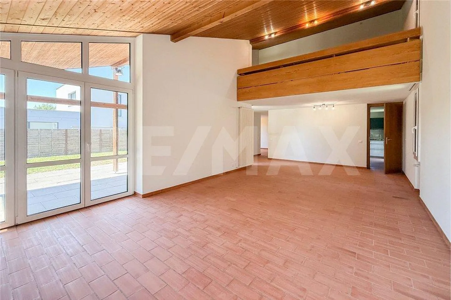 Charming single-family house in Southern style for rent in Möhlin - Photo 3 of 13
