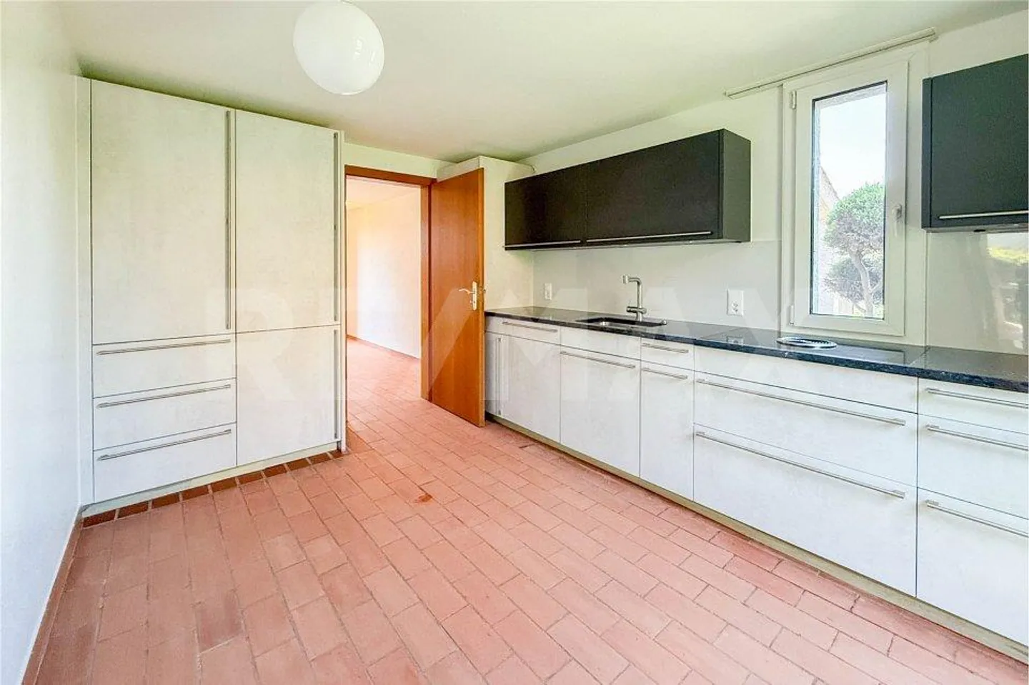 Charming single-family house in Southern style for rent in Möhlin - Photo 4 of 13