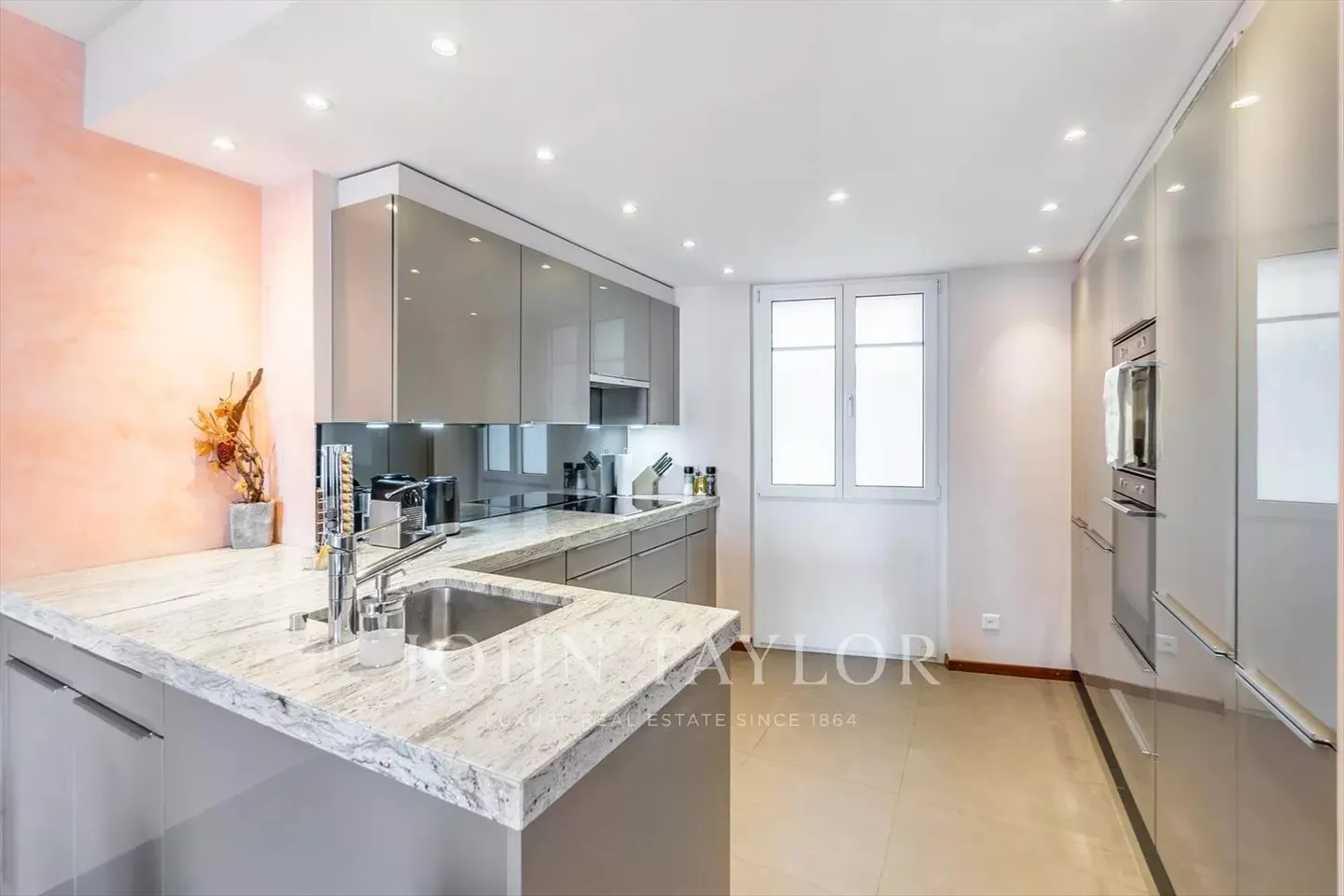 EXKLUSIVITÄT! Wohnung im Herzen von Montreux - Foto 8 von 13