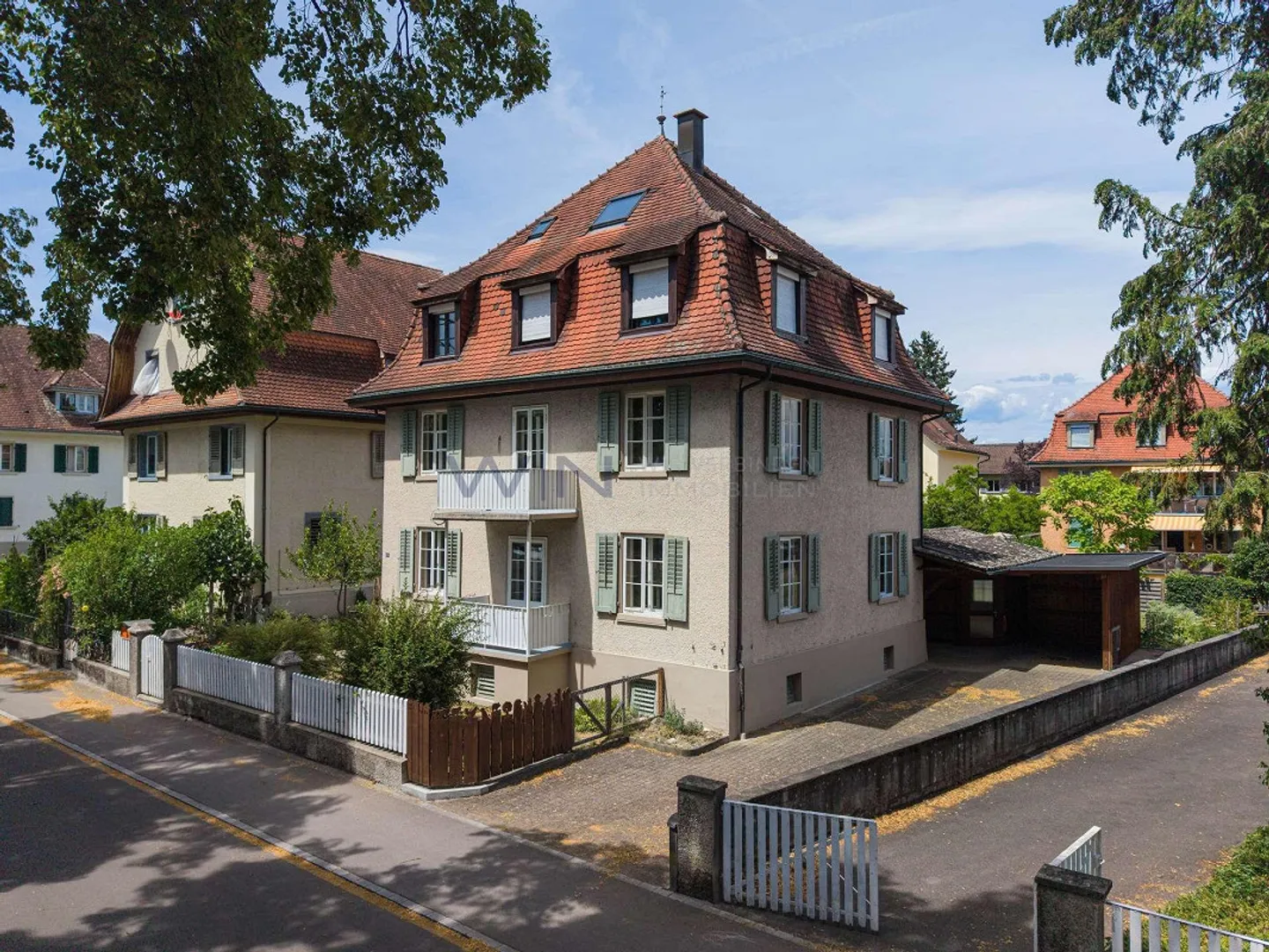 Elegant Townhouse - Photo 1 of 13