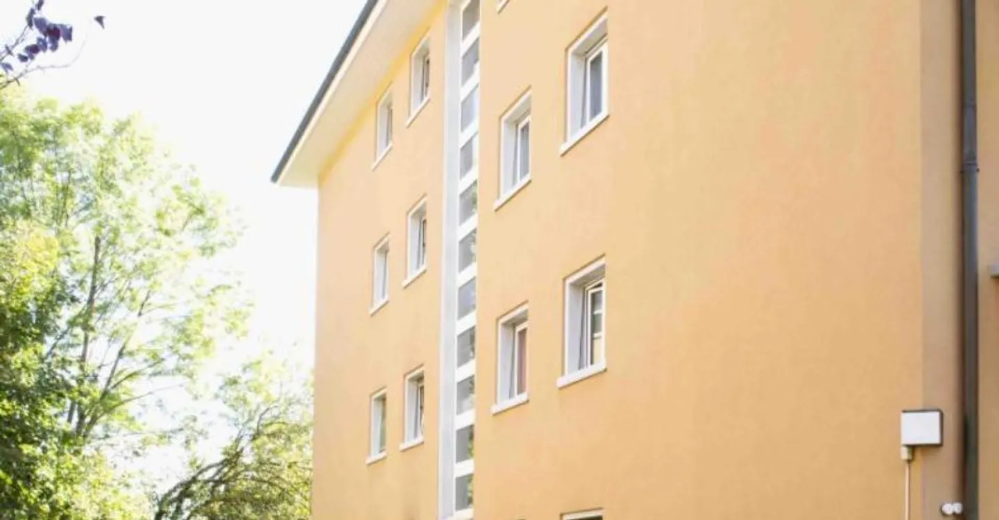 Renovated studio on the 3rd floor with balcony - Photo 3 of 3